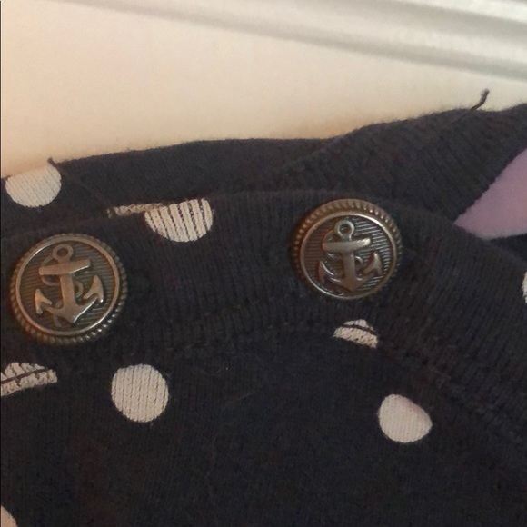 Cute nautical inspired top - Picture 3 of 4
